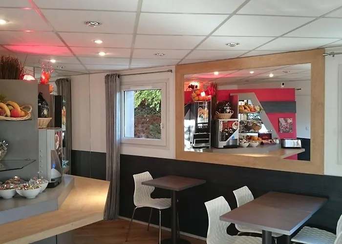 A&h Privilege Lyon Est - Priest Eurexpo 2*