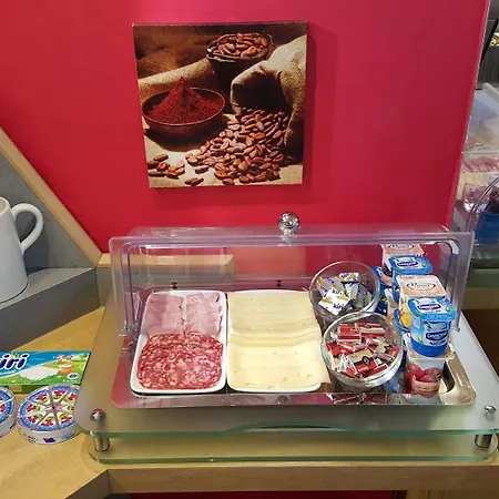 A&h Privilège Lyon Est - Priest Eurexpo 2*