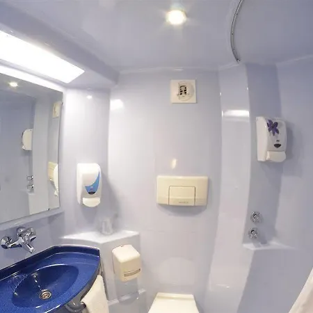 A&h Privilège Lyon Est - Priest Eurexpo 2*